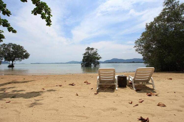 Baan Panwa Resort