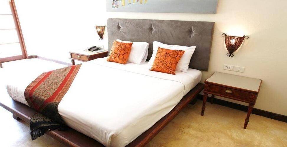 Baan Panwa Resort