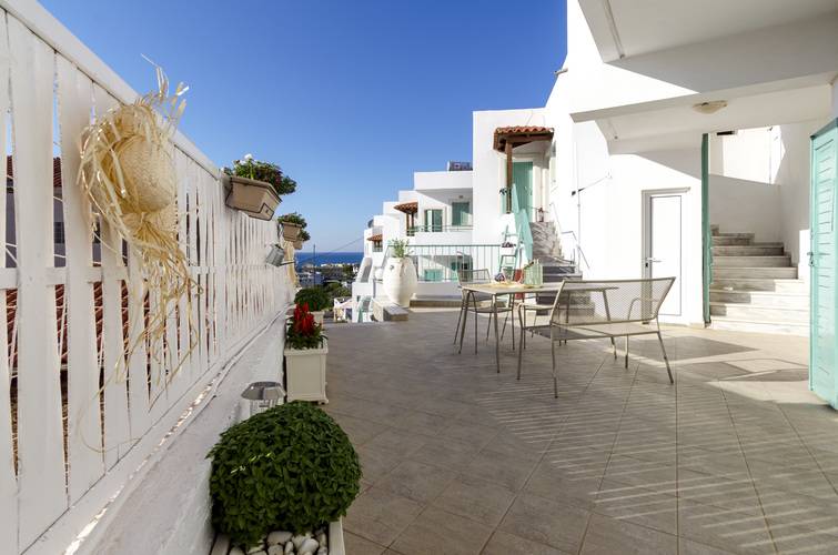 Aglaia Studio & Apartment