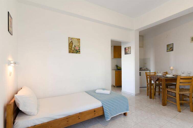 Aglaia Studio & Apartment