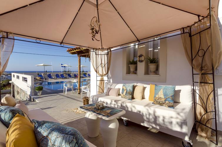 Aglaia Studio & Apartment