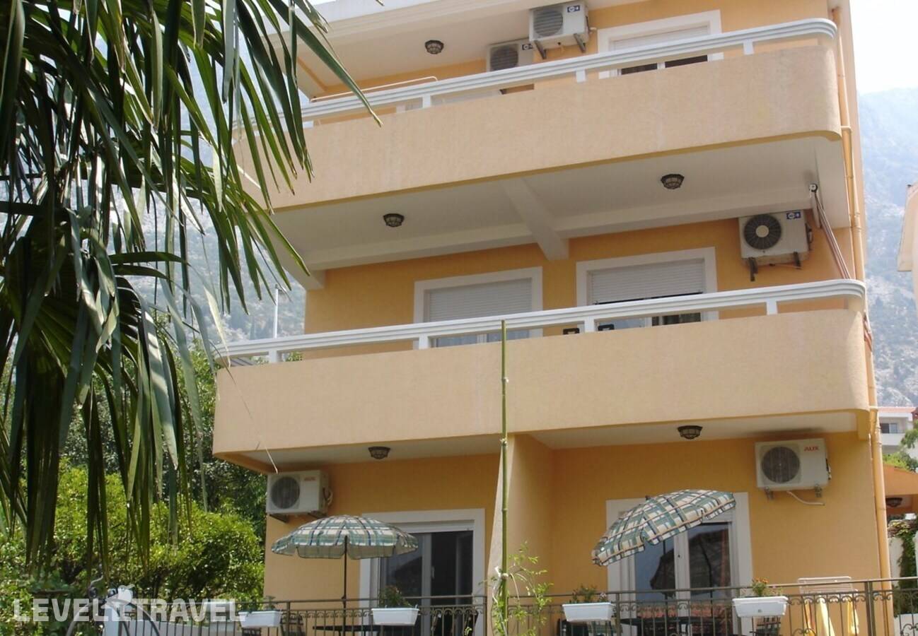 Отель Dobrota Popovic Apartments — Котор, Черногория