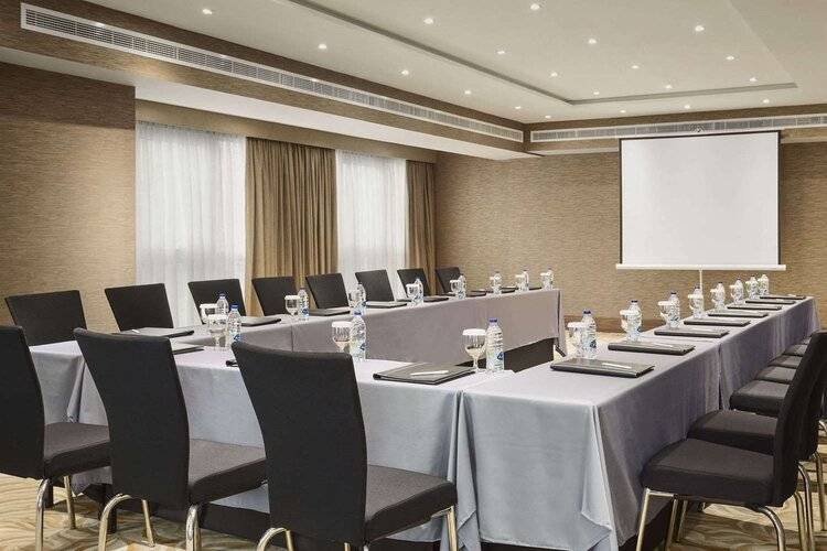 Hawthorn Extended Stay By Wyndham Abu Dhabi
