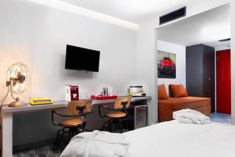 360 Degrees Hotel