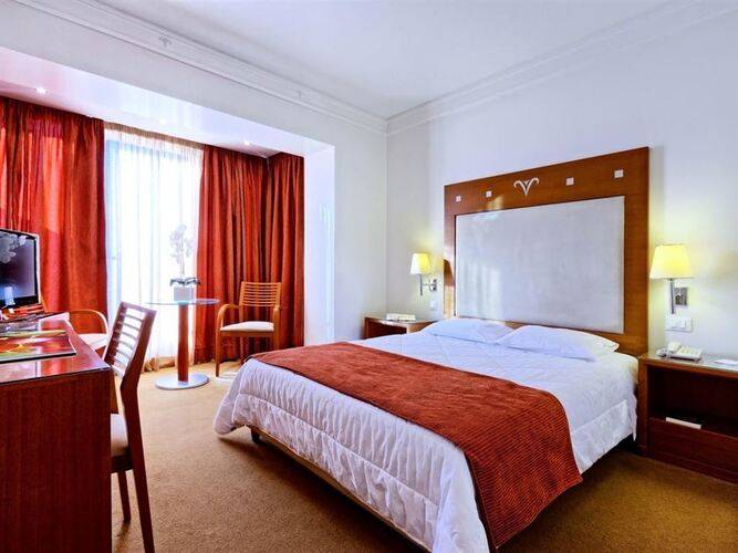 Atrion Hotel