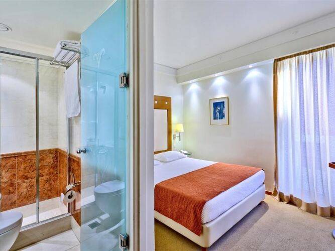 Atrion Hotel