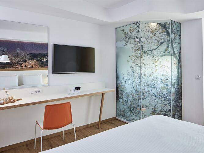 Olive Green Hotel