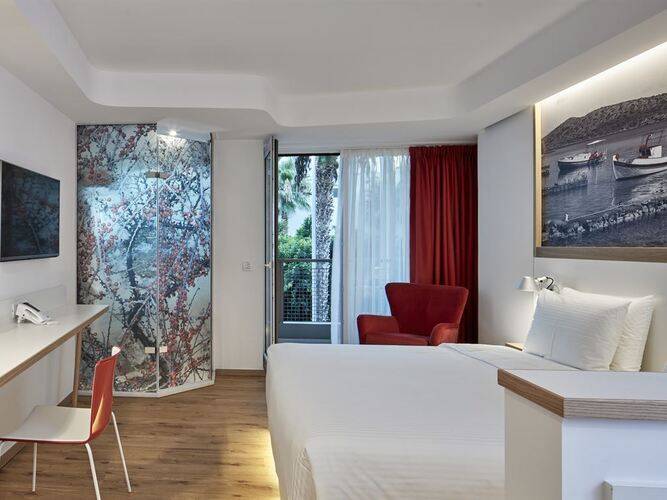 Olive Green Hotel