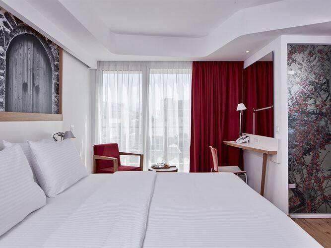 Olive Green Hotel