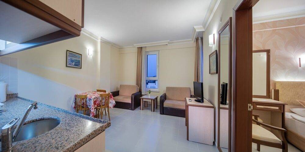 May Flower App Hotel