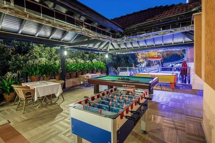 May Flower App Hotel