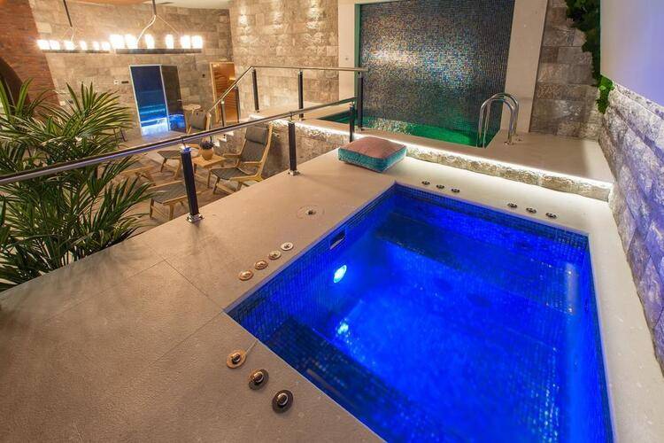 Forza Terra Fashion Spa Hotel