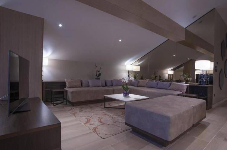 Riva Hotel