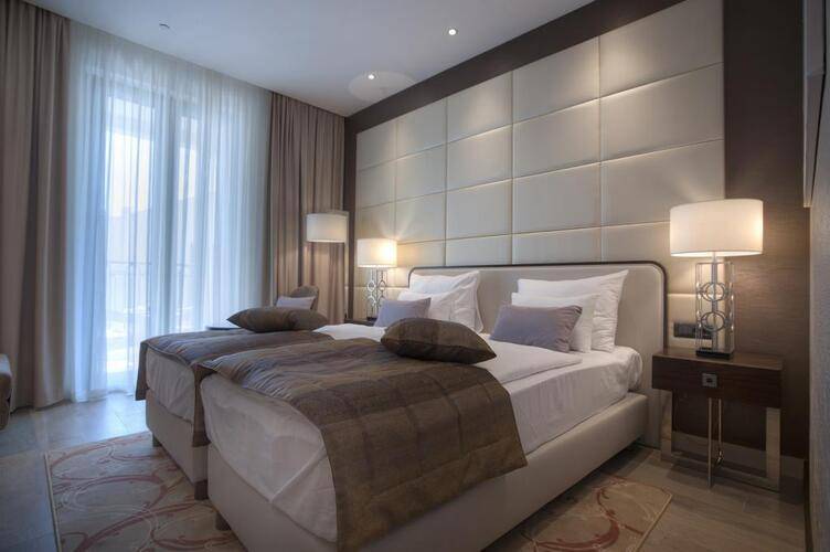 Riva Hotel