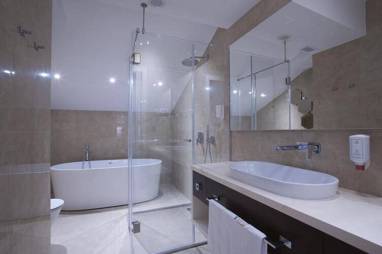 Riva Hotel
