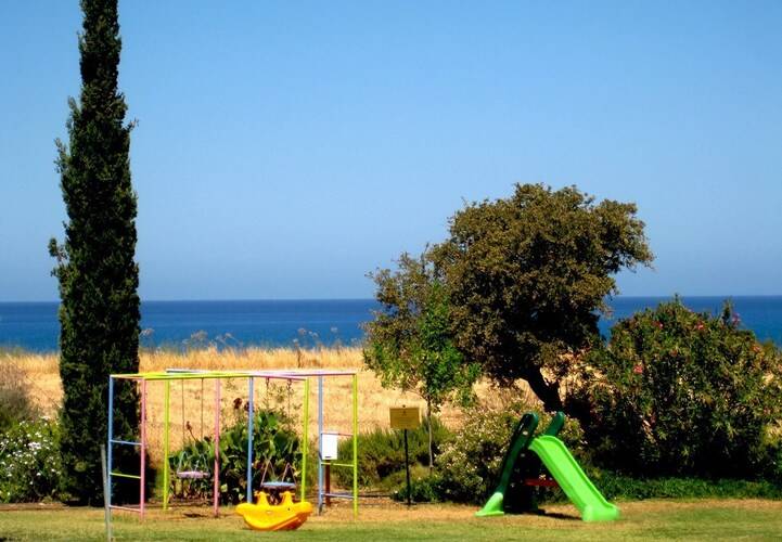 Akamanthea Holiday Village