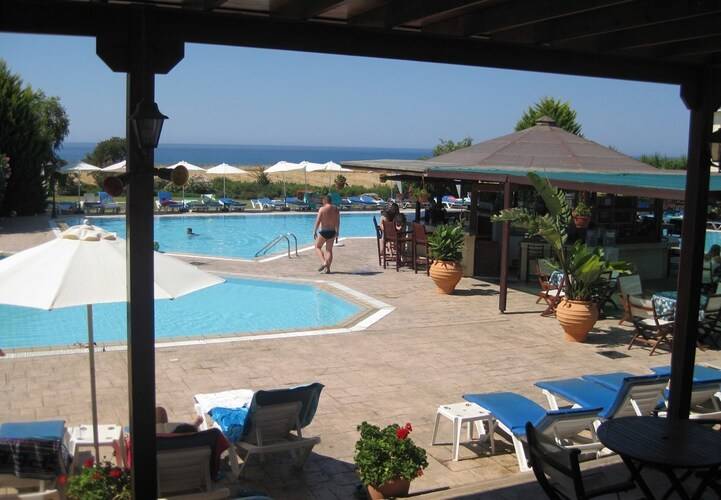 Akamanthea Holiday Village