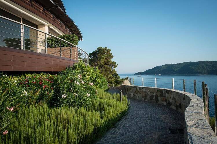 Dukley Hotels & Resorts