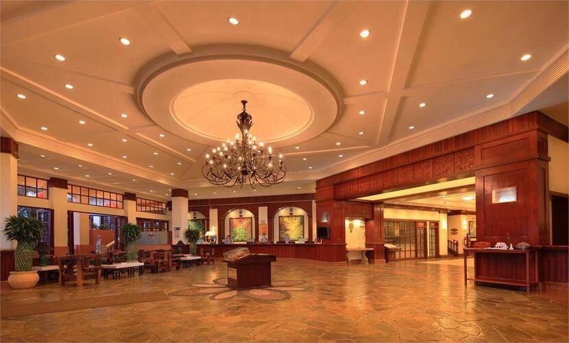 Golden Phoenix Seaview Hotel