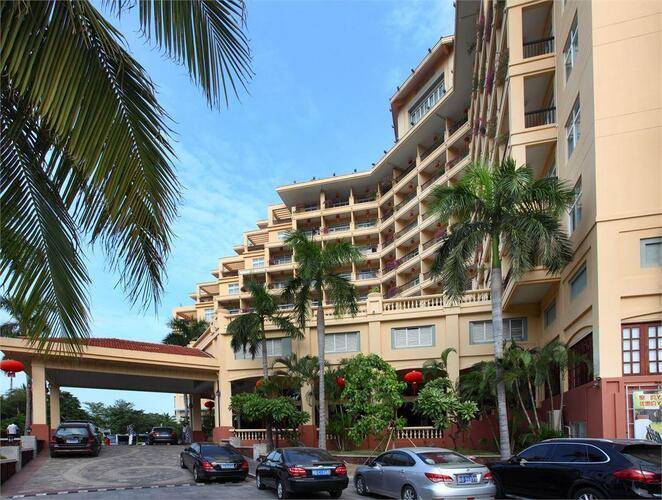 Golden Phoenix Seaview Hotel