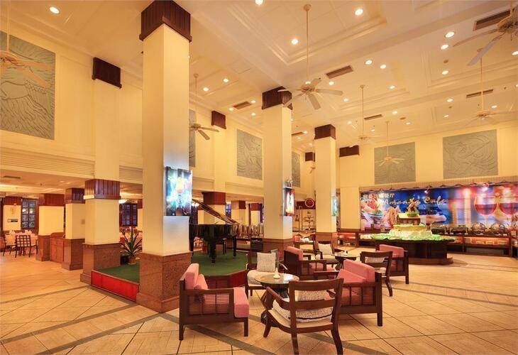 Golden Phoenix Seaview Hotel