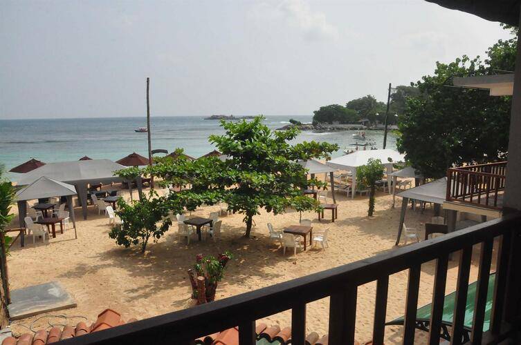 Wave Beach Resort