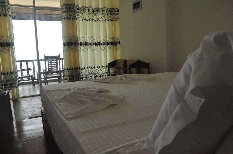 Wave Beach Resort