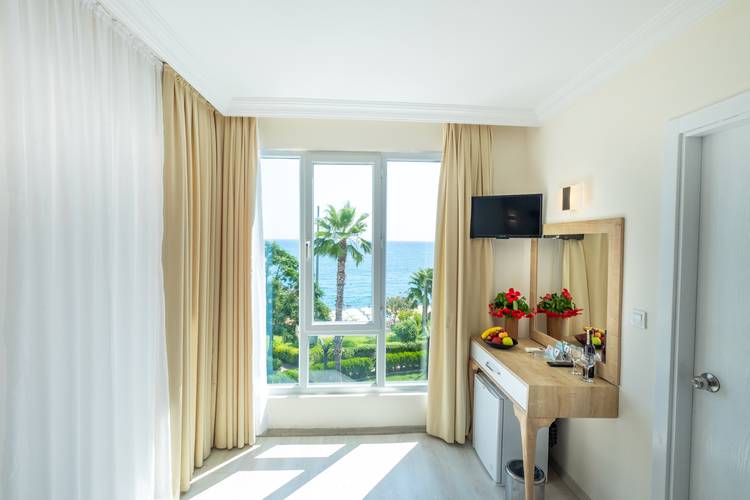 Viking Beach Hotel (Ex. Bonn Beach Hotel By Rrh&R)