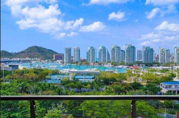 Four Season Ocean Courtyard Hotel