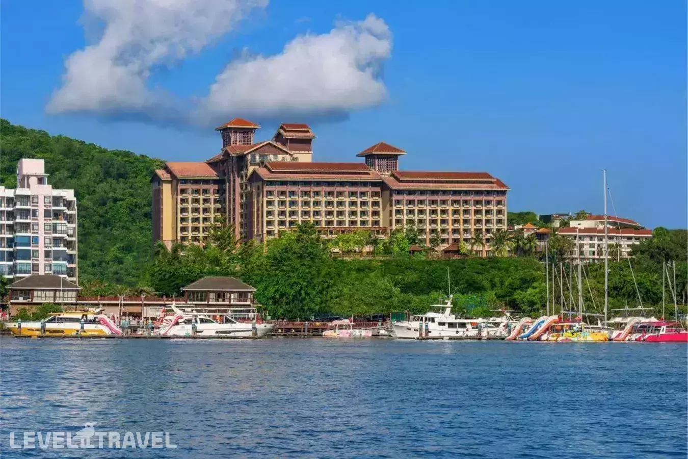 Four Season Ocean Courtyard Hotel