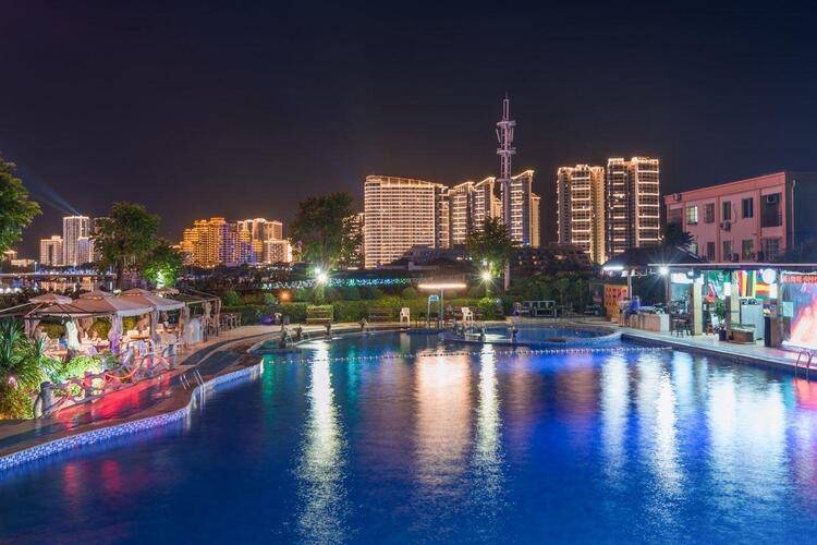 Grand Metropark Bay Hotel