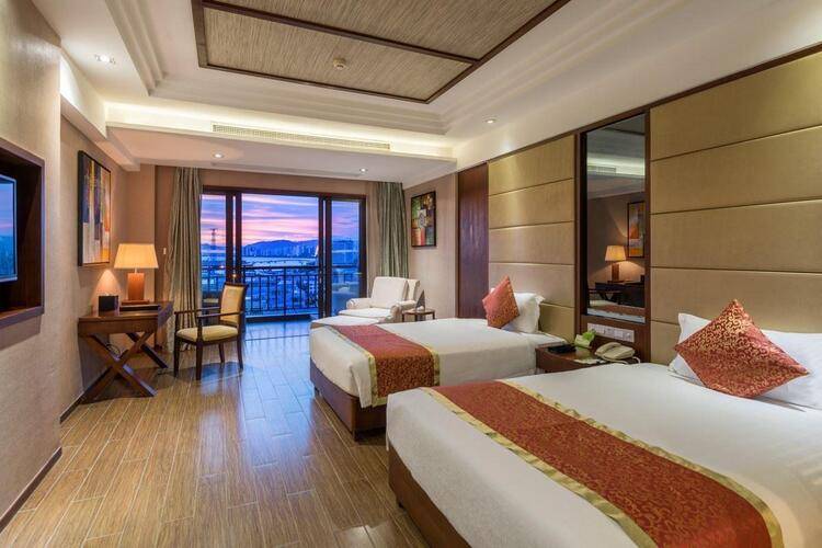 Grand Metropark Bay Hotel
