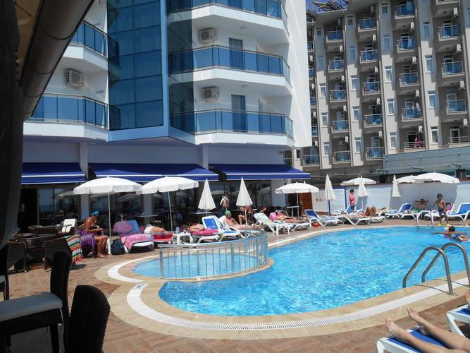 Parador Beach Hotel