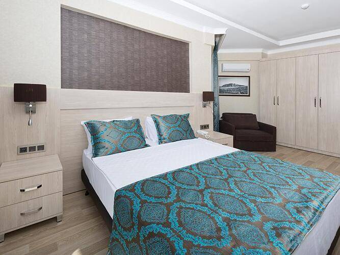 Parador Beach Hotel