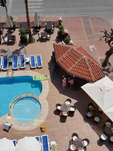 Parador Beach Hotel