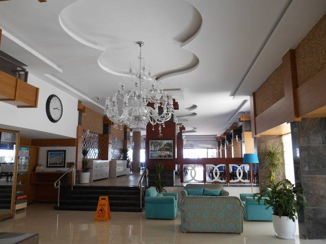 Parador Beach Hotel