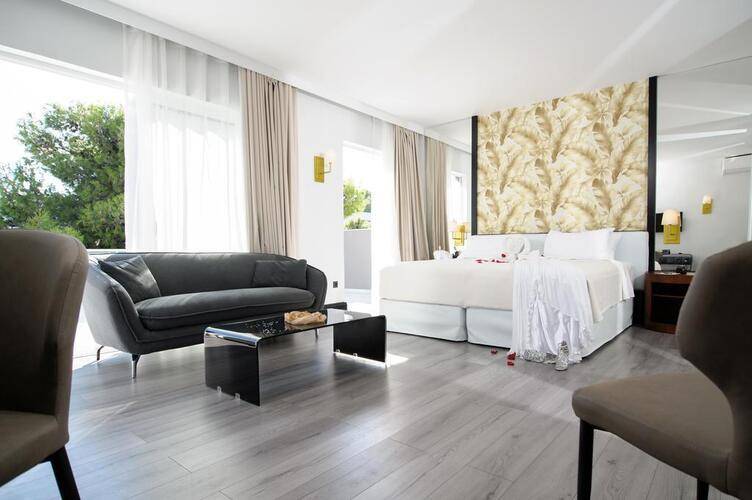 Athenian Riviera Hotel & Suites