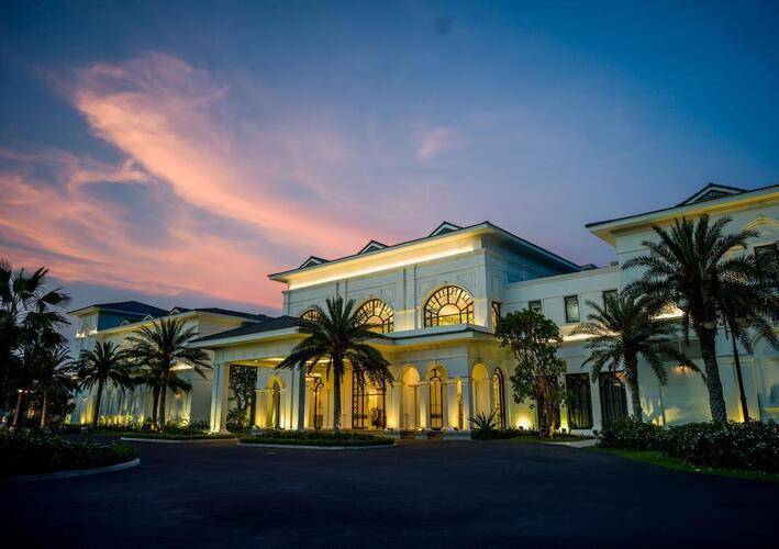 Melia Vinpearl Cam Ranh Beach Resort (Ex. Vinpearl Resort & Spa Long Beach Nha Trang)