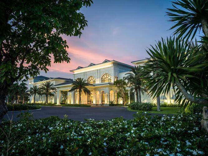 Melia Vinpearl Cam Ranh Beach Resort (Ex. Vinpearl Resort & Spa Long Beach Nha Trang)