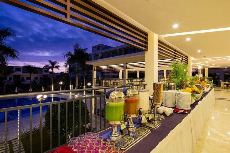 Diamond Bay Condotel Resort Nha Trang
