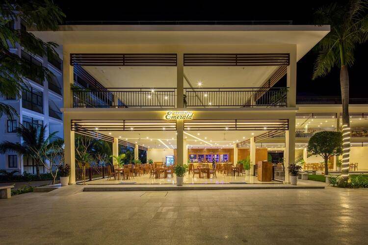 Diamond Bay Condotel Resort Nha Trang