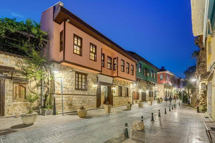 Kaucuk Hotel (Adults Only 18+)