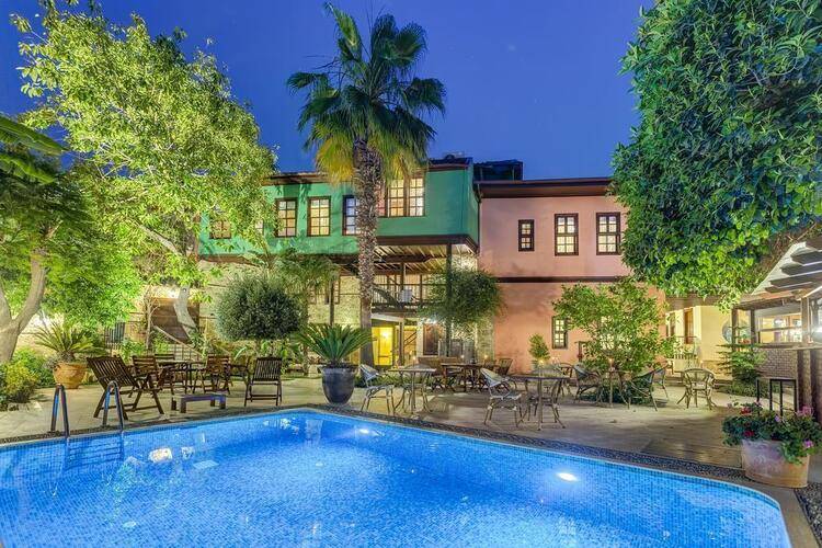 Kaucuk Hotel (Adults Only 18+)