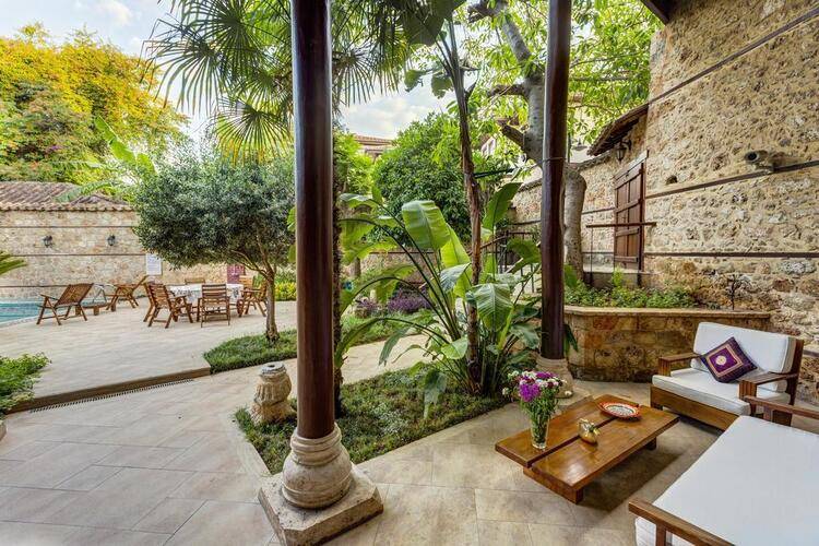 Kaucuk Hotel (Adults Only 18+)