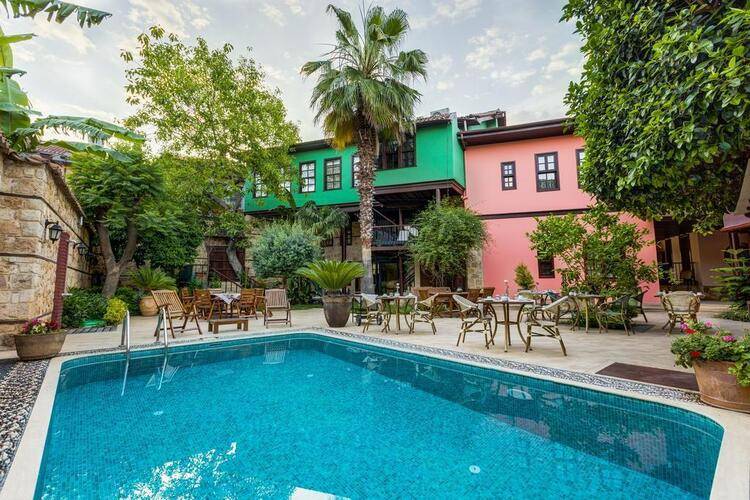 Kaucuk Hotel (Adults Only 18+)