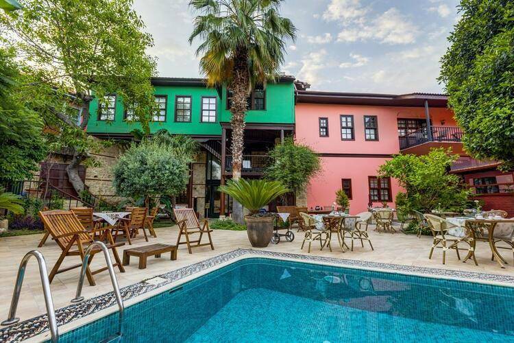 Kaucuk Hotel (Adults Only 18+)