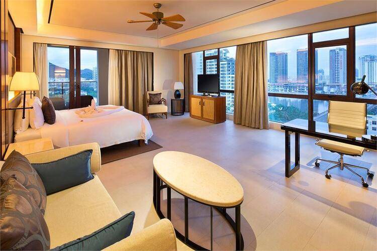 Crowne Plaza Sanya City Center