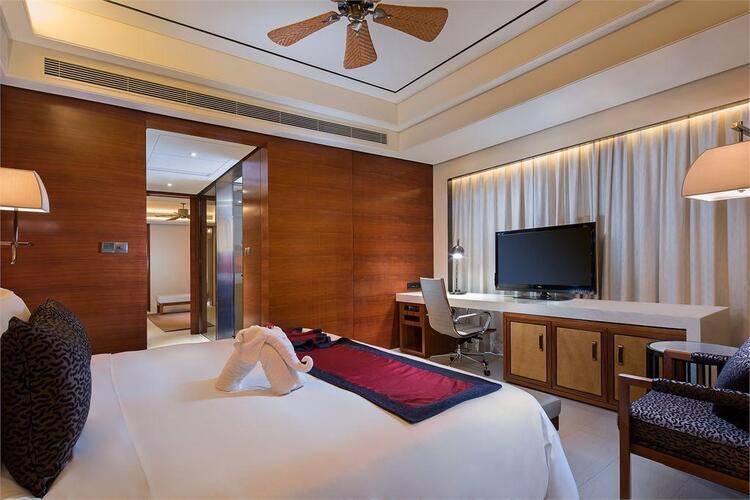 Crowne Plaza Sanya City Center