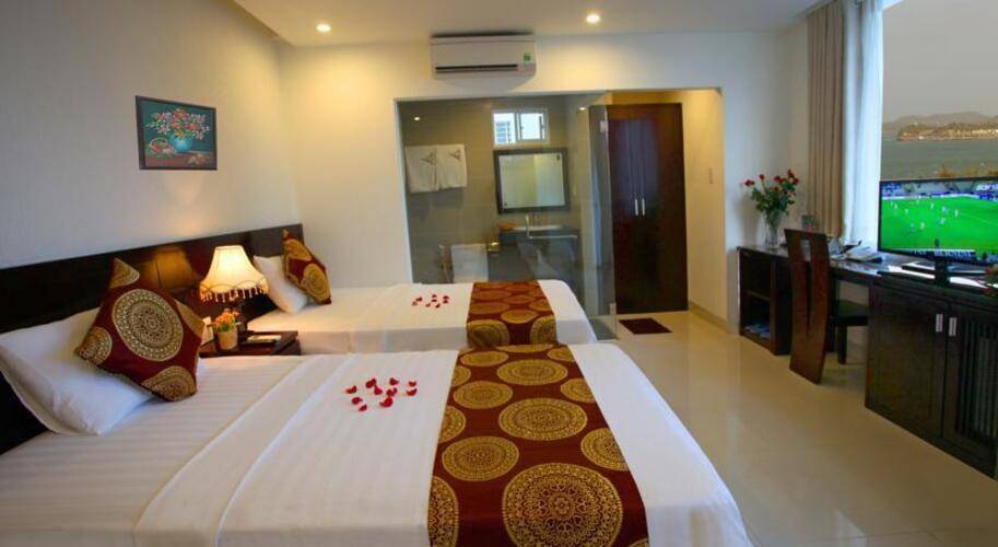 Azura Hotel