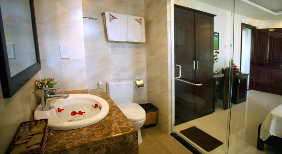 Azura Hotel